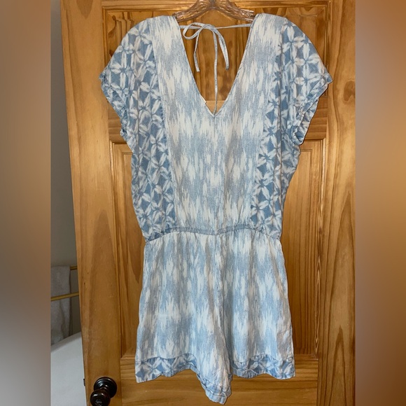 GAP Blue Patterned Romper - Picture 4 of 4